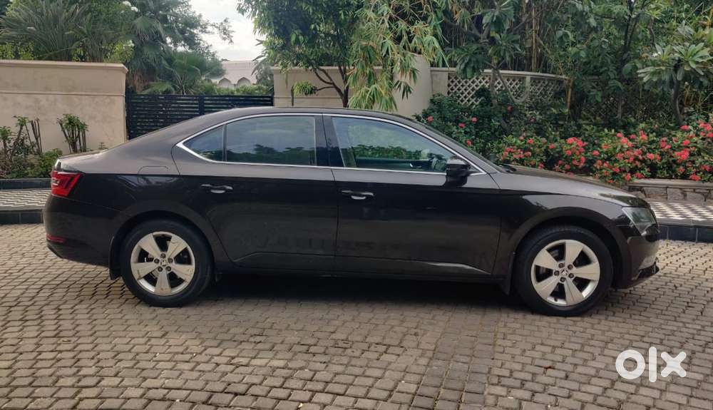 Skoda Superb L&k 2.0 Tdi At, 2017, Petrol
