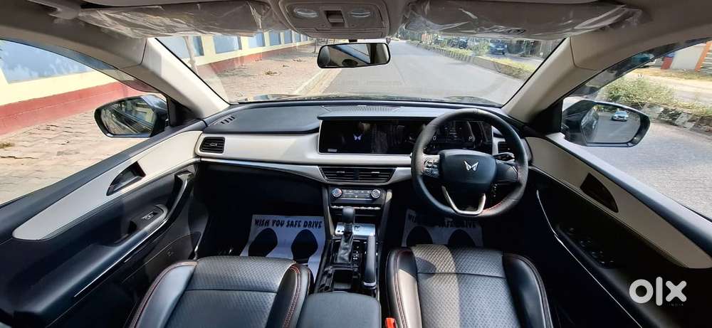 Mahindra Xuv700 2.2 Ax 5 Diesel At Str, 2024, Diesel