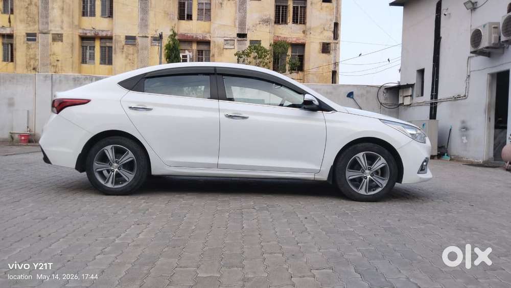 Hyundai Verna 1.6 Sx (o) Vtvt, 2019, Petrol