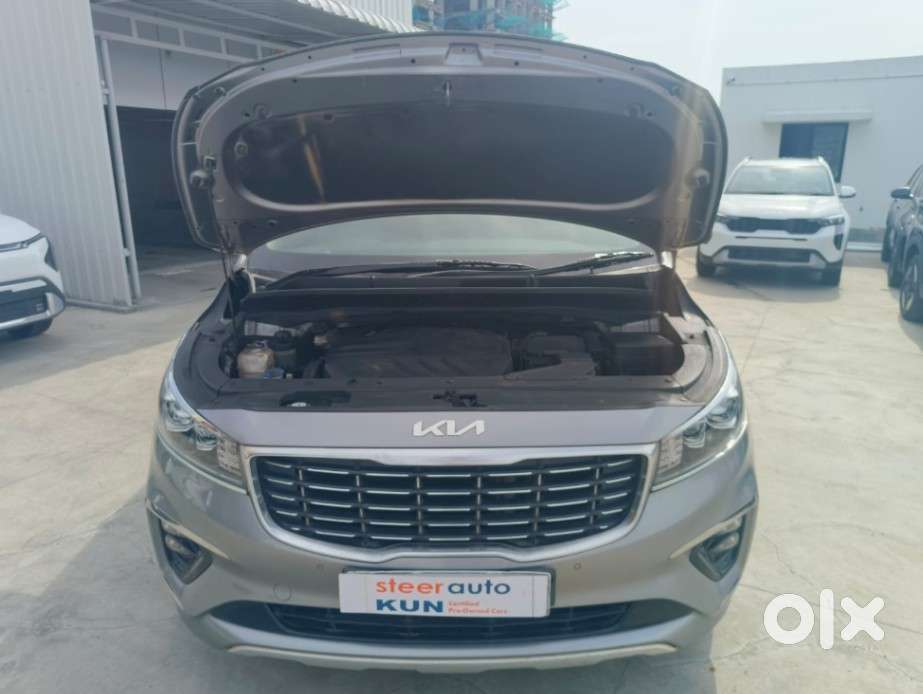 Kia Carnival Premium, 2021, Petrol