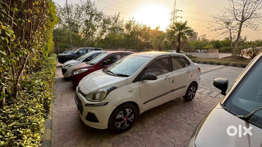 Hyundai Xcent Petrol 2015