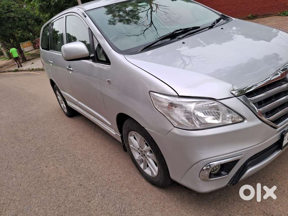 Toyota Innova 2.5 G (diesel) 8 Seater, 2014, Diesel