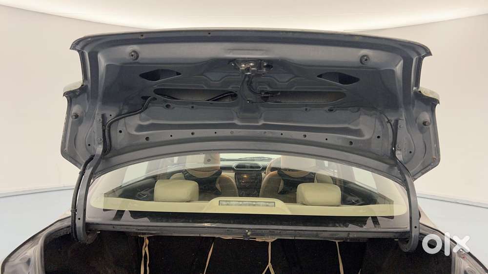 Maruti Suzuki Dzire 1.2 Vxi Amt, 2018, Petrol