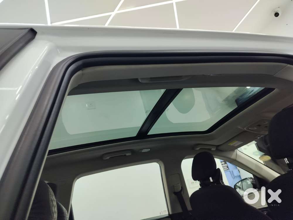 Mahindra Xuv700 2.2 Ax 5 Diesel At 7 Str, 2022, Diesel