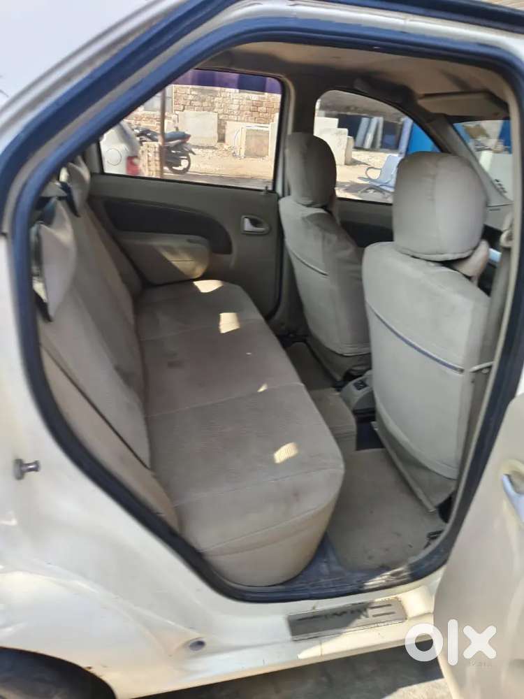 Mahindra  Logan Rc Renewal Up To March 2026 Genuine Car For Sale