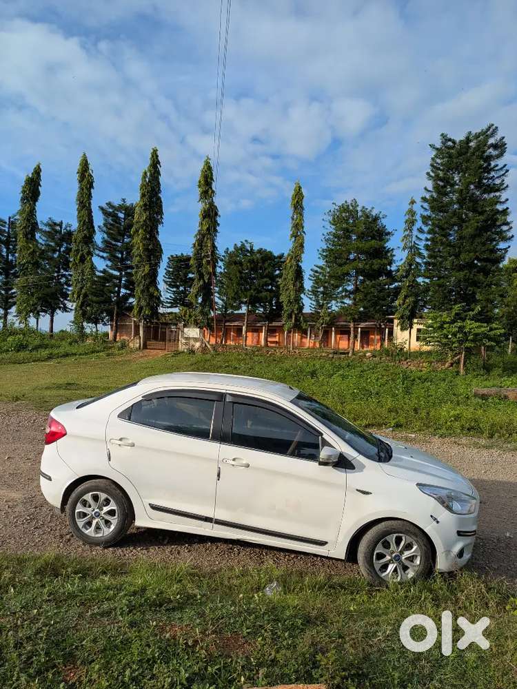 Ford Aspire Titanium Blu 2015