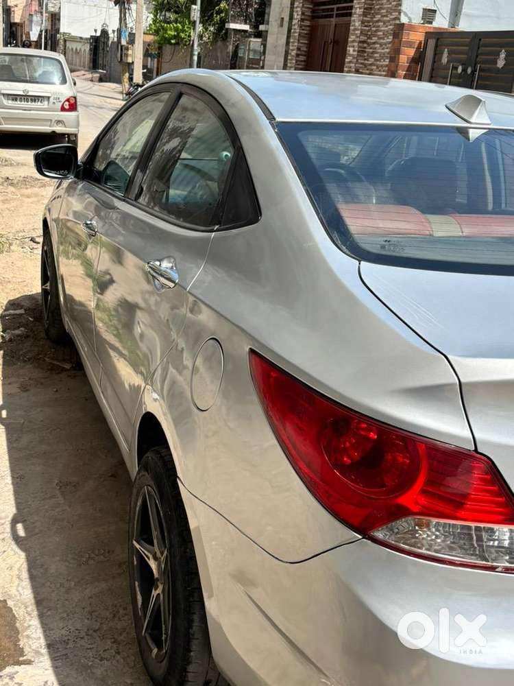 Hyundai Fluidic Verna 2012 Diesel 120000 Km Driven