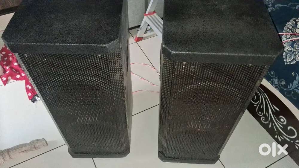 SPEAKER  & AMPLIFIER FOR RENT