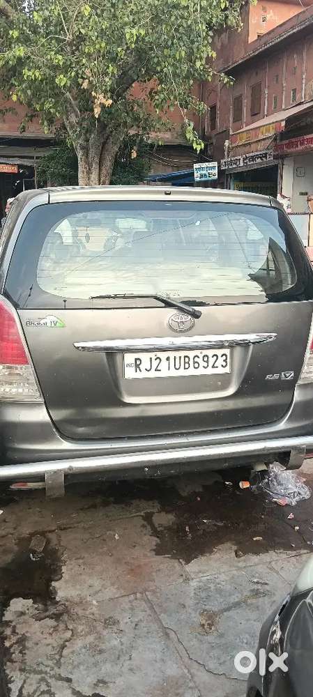 Toyota Innova 2.5 V 2010