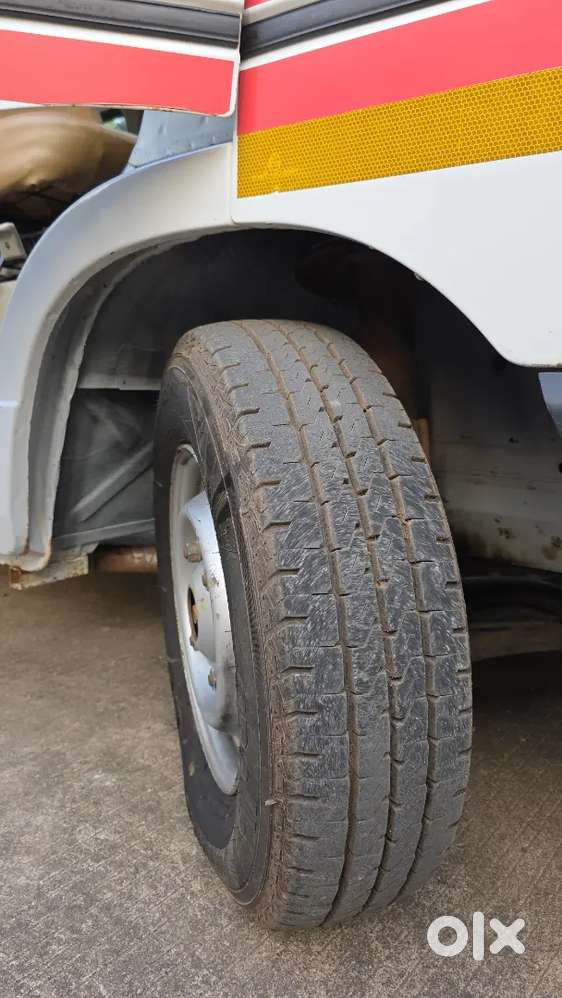 Tata Winger Deluxe 2018