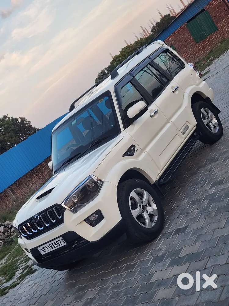 Mahindra Scorpio 
1st Owner 
Android System