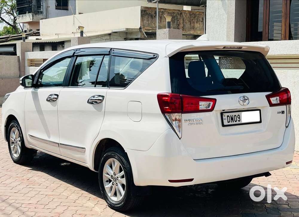 Toyota Innova Crysta 2.8z Automatic, 2017, Diesel