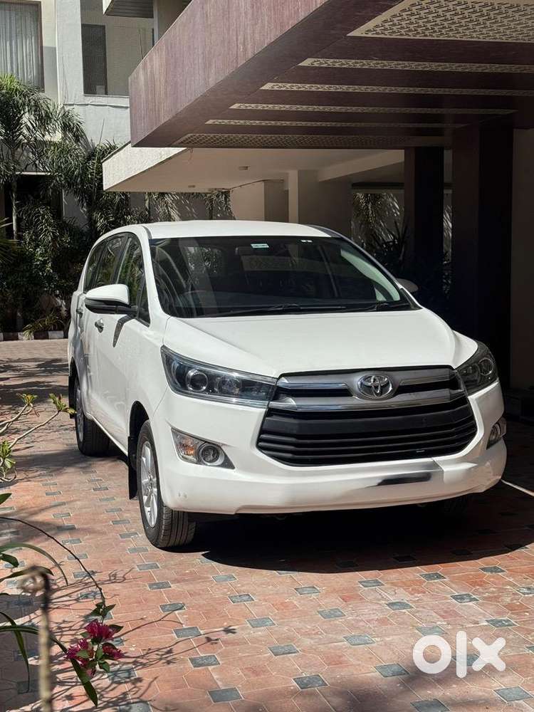 Toyota Innova Crysta 2017 Diesel Well Maintained