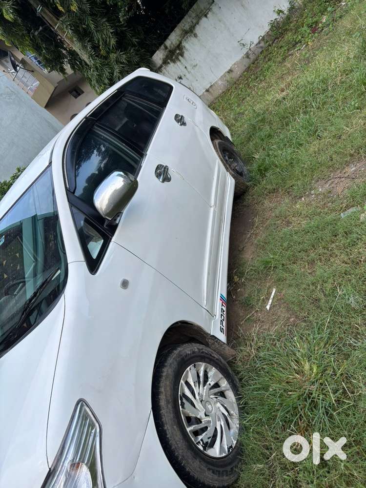 Toyota Innova Diesel 2015