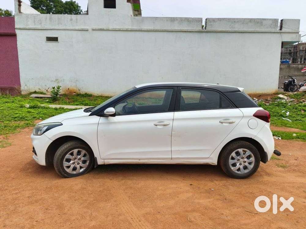 Hyundai I20 Sportz 1.2 Bs-iv, 2018, Petrol