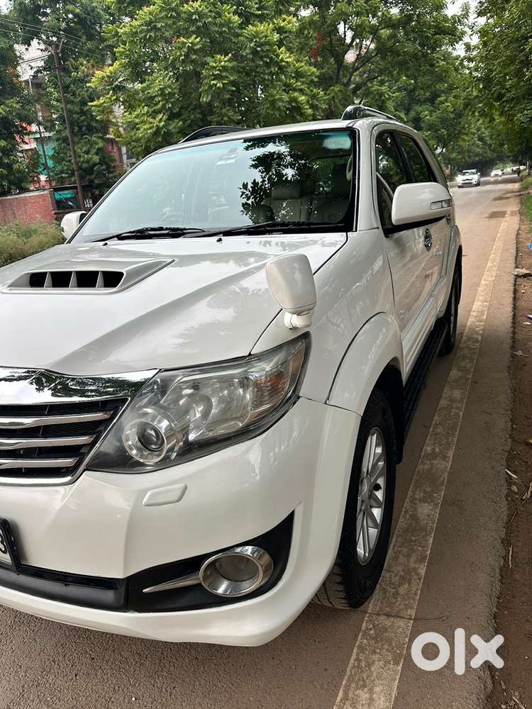 Toyota Fortuner Diesel 2012