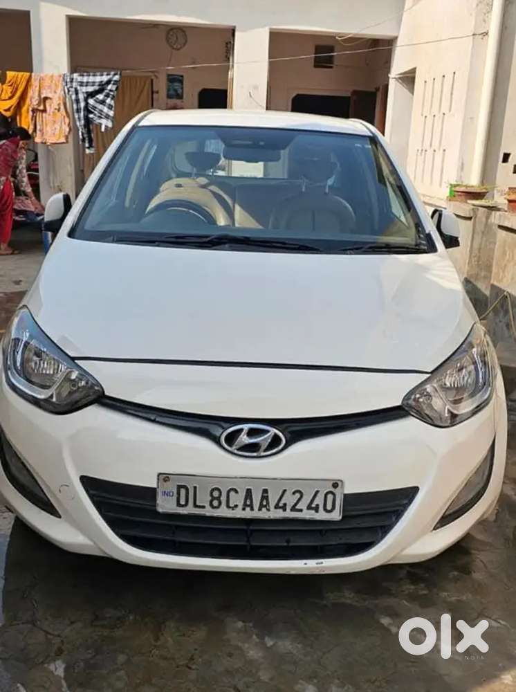 Hyundai I20 2012 Cng & Hybrids 82000 Km Driven