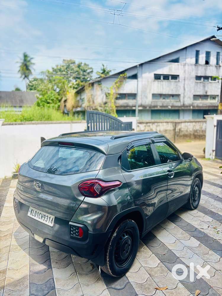 Tata Punch Pure, 2022, Petrol