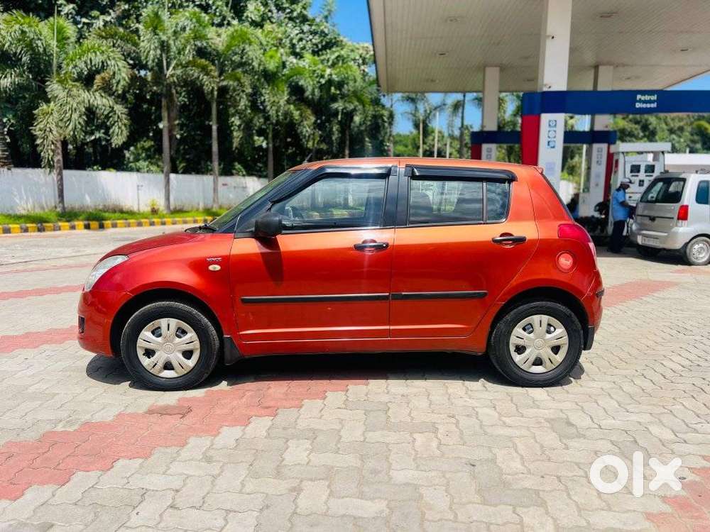 Maruti Suzuki Swift 1.2 Vxi (o), 2011, Petrol