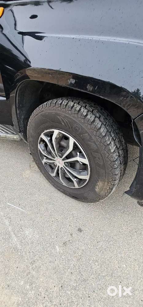 Mahindra Tuv 300 2015 Diesel Good Condition