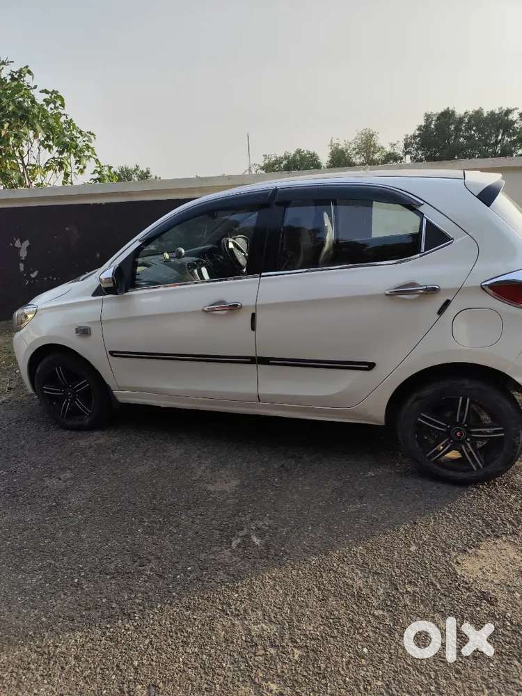 Tata Tiago Revotron 2016
