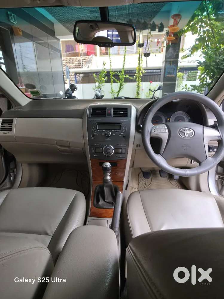 Toyota Corolla Altis 2010