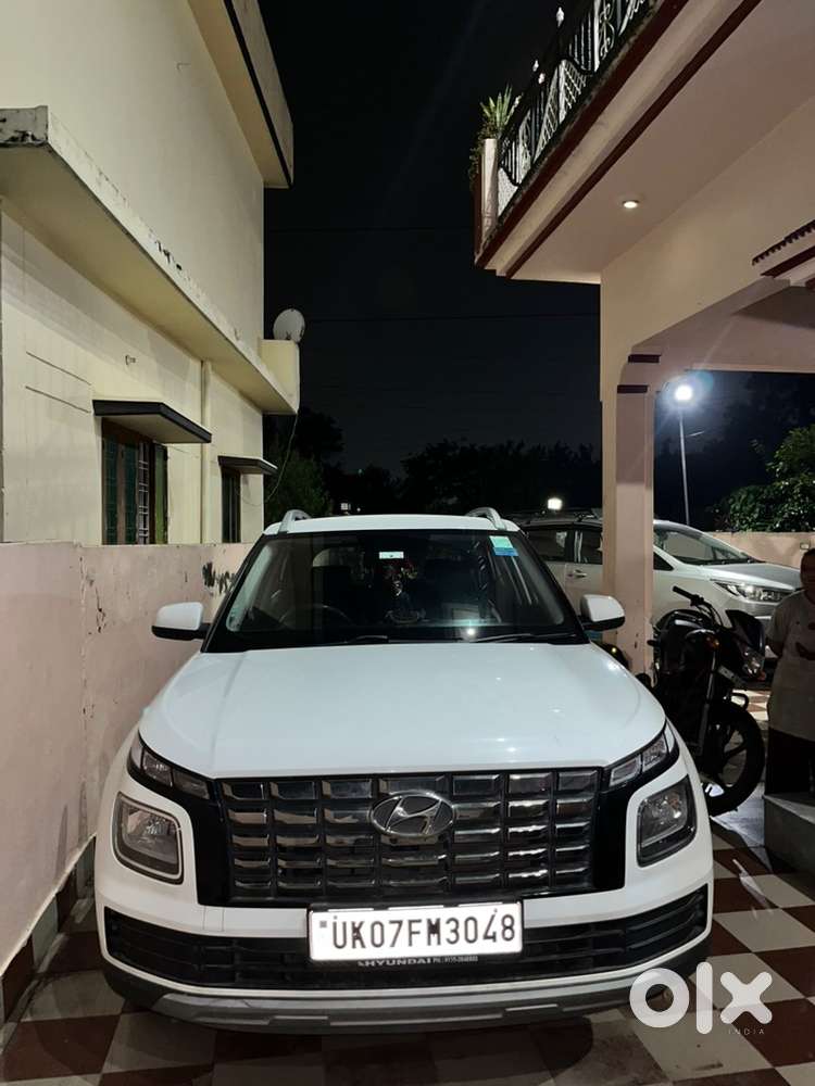 Hyundai Venue Petrol 2023