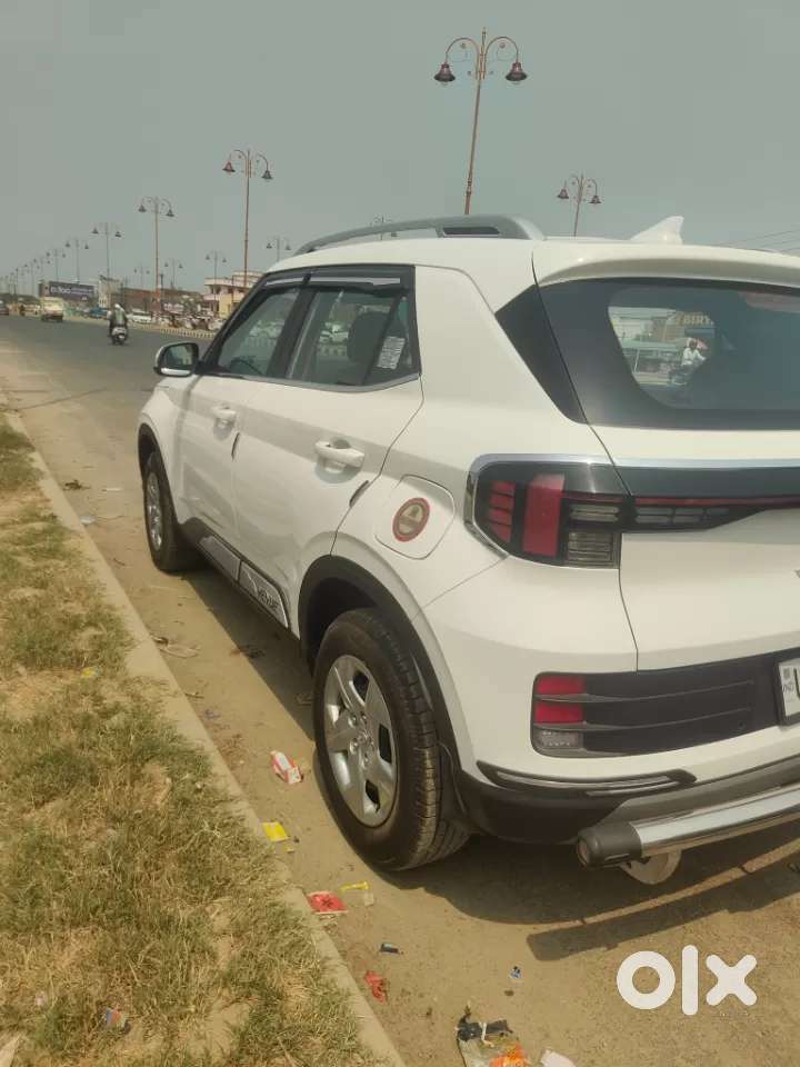 Hyundai Venue 1.2 S Plus, 2022, Petrol