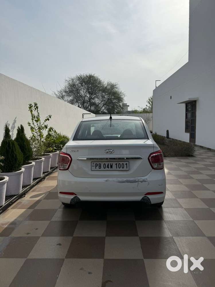 Hyundai Xcent Petrol Manual 2015