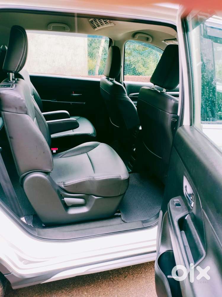 Maruti Suzuki Xl6 1.5 Alpha Mt, 2023, Petrol