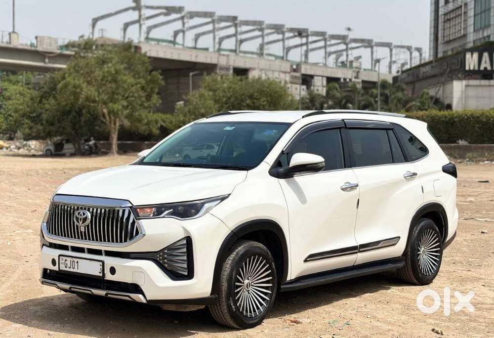 Toyota Innova Hycross 2.0 Gx 8 Str, 2024, Petrol