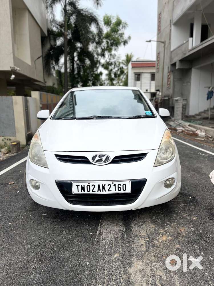 Hyundai I20 2009-2011 1.4 Asta (at), 2009, Petrol