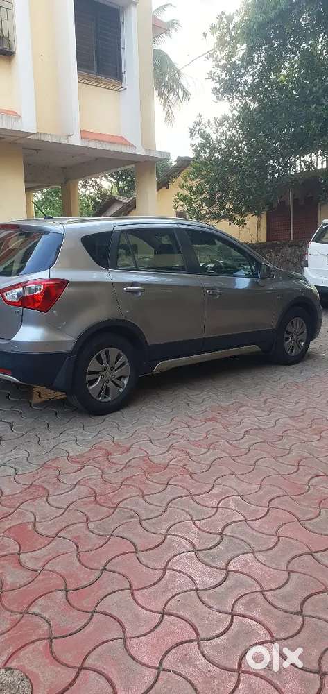Maruti Suzuki S-cross 1.6 Alpha Diesel Well-maintained