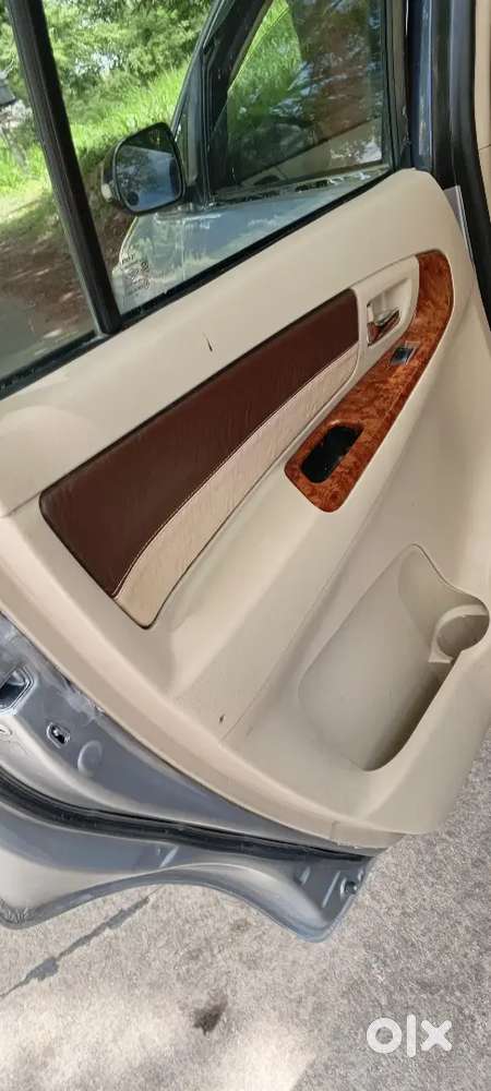 Toyota Innova 2007 Diesel 270000 Km Driven