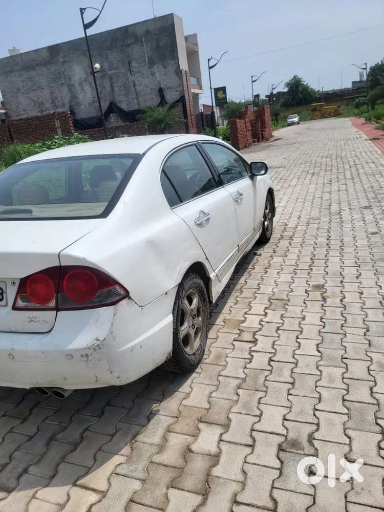 Also Add Cng  , Milage 26