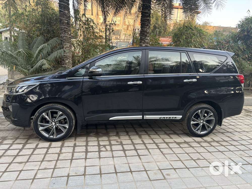 Toyota Innova Crysta