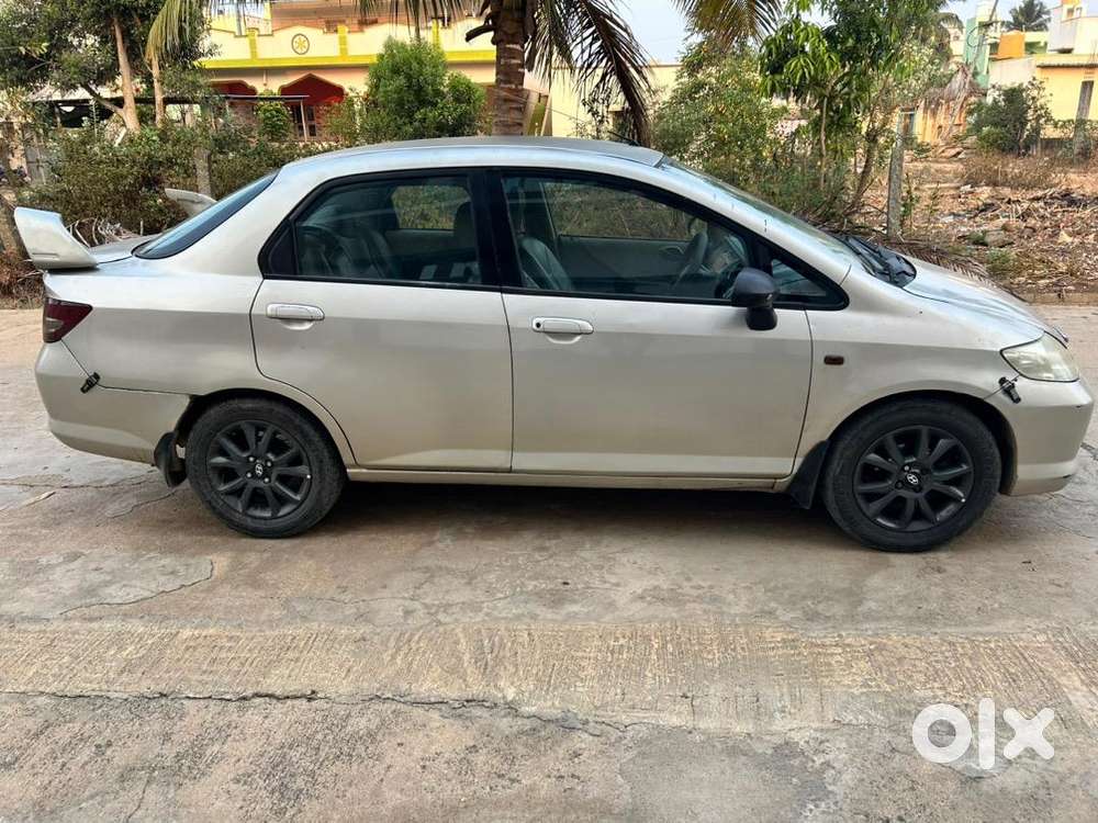 Honda City Zx 2003 Petrol Well Maintained