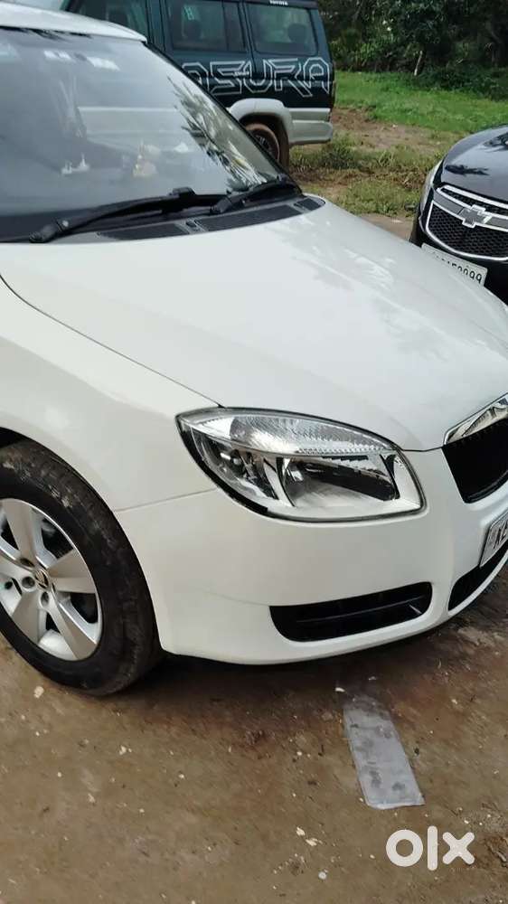 Skoda Fabia 2010 Petrol 42000 Km Driven