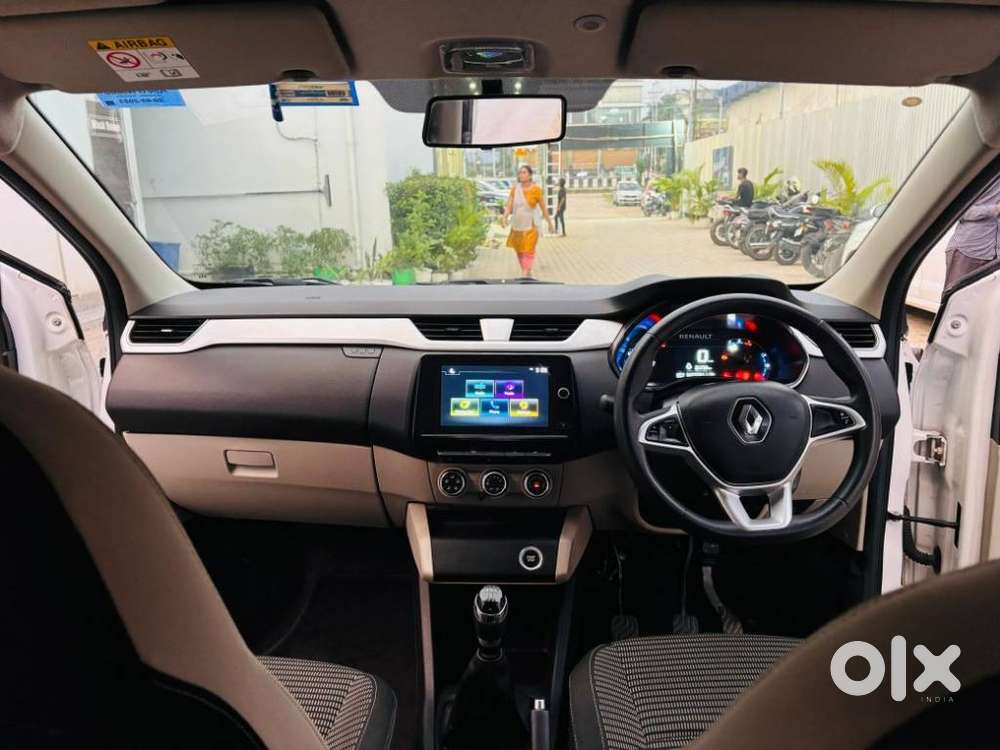 Renault Triber Rxz, 2023, Petrol