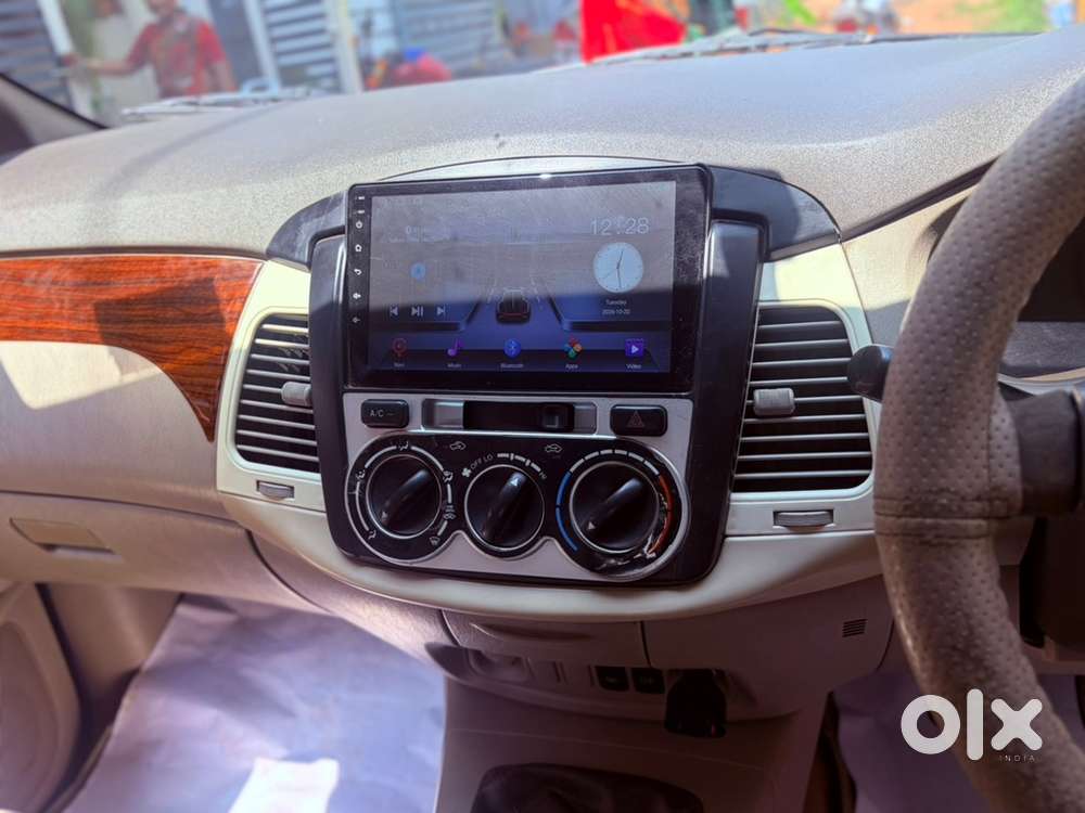 Toyota Innova Diesel 7 2011