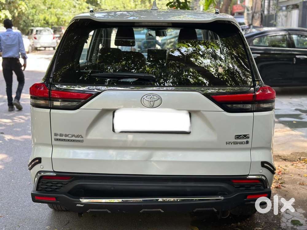 Toyota Innova Hycross 2.0 Zx Hybrid 7 Str, 2023, Petrol