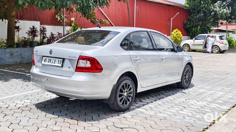 Skoda Rapid [ ] 1.5 Style Plus Tdi At, 2014, Diesel