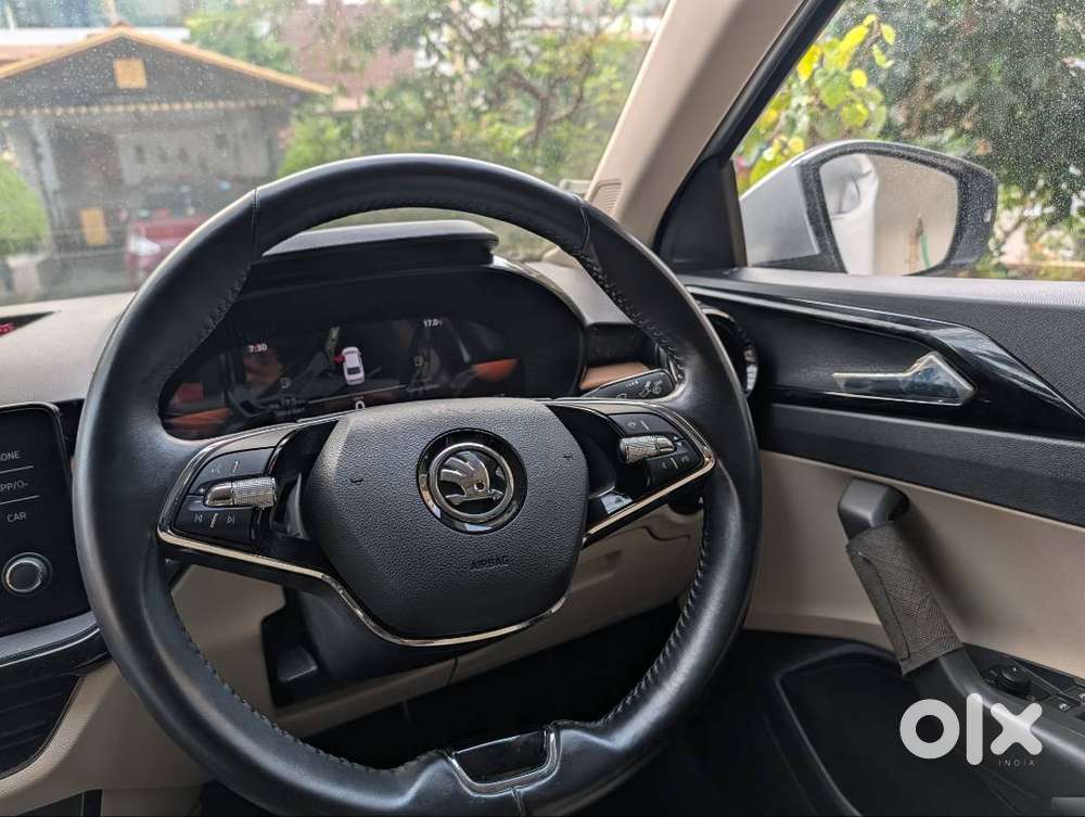 Skoda Slavia 1.0 Tsi Style Mt 2022 (top Variant With Sunroof)