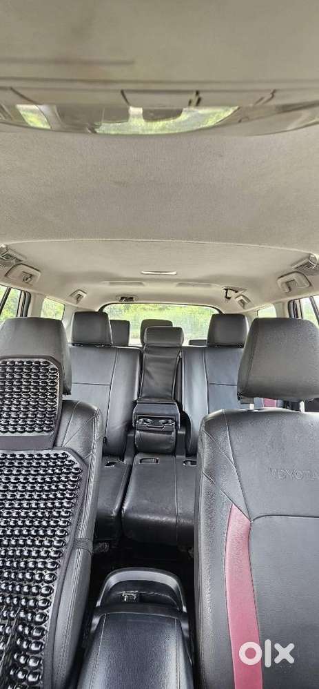 Toyota Innova Crysta 2.4 V, 2016, Diesel