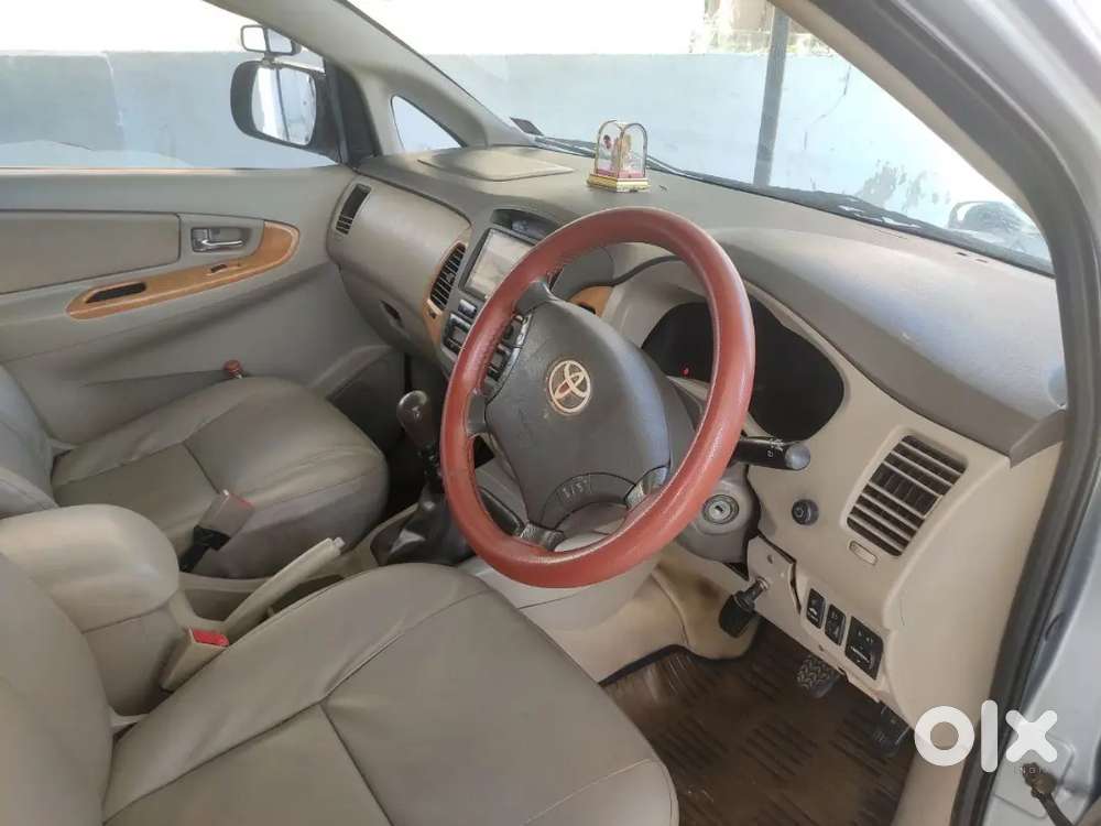 Toyota Innova 2010 Diesel 2nd Owner