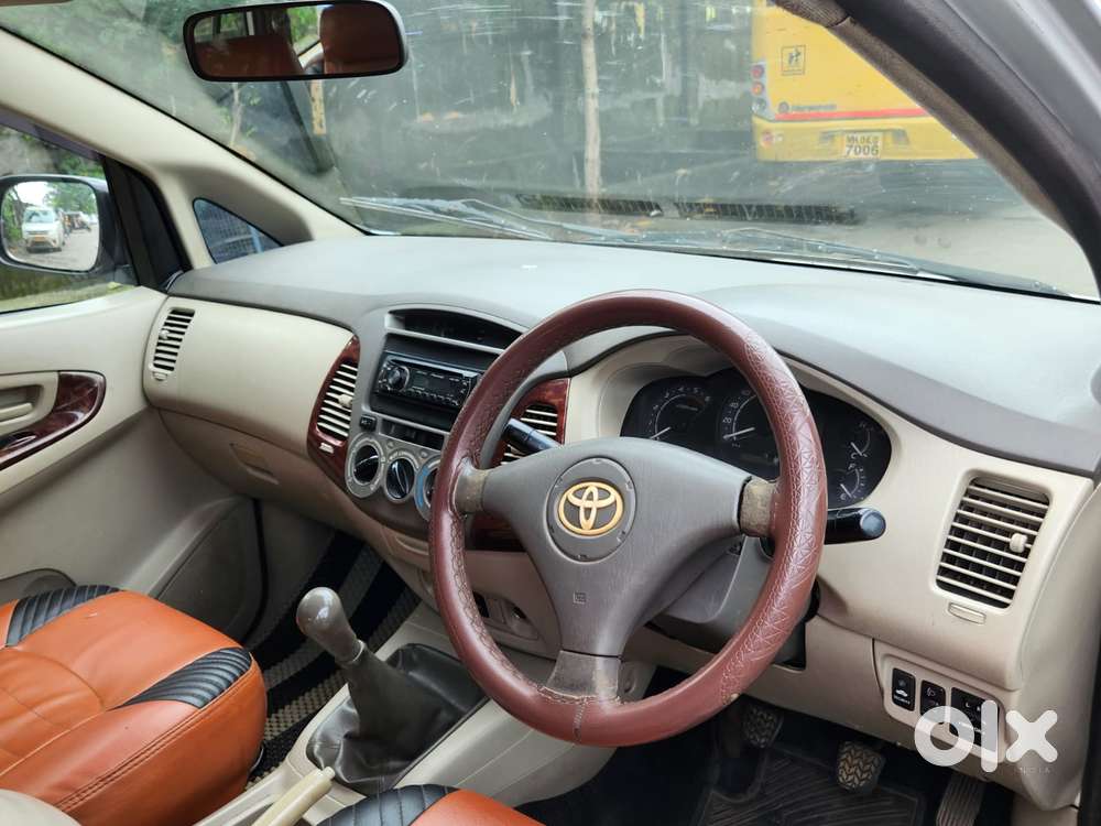 Toyota Innova 2.5 G (diesel) 8 Seater, 2010, Diesel