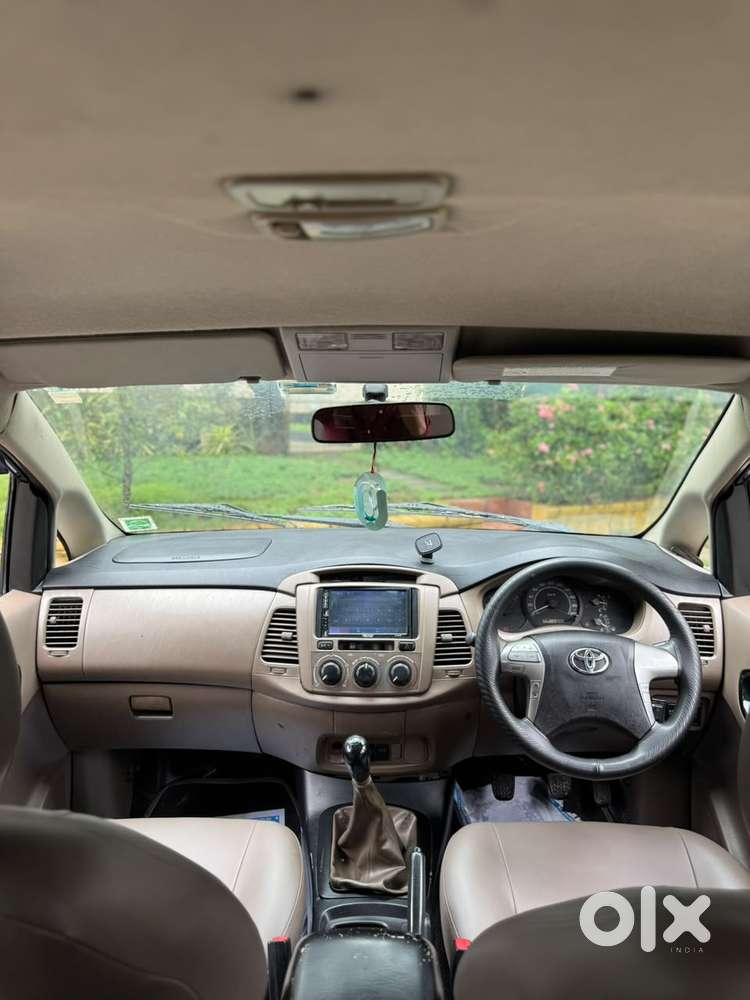 Toyota Innova 2.5 Gx 8 Str Bs-iii, 2015, Diesel