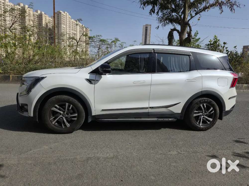 Mahendra Xuv700 Ax5 5seater