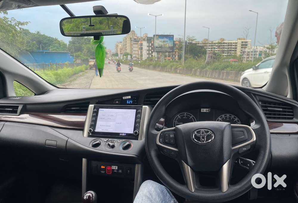 Toyota Innova Crysta [2020-ongoing] 2.7 Gx Mt 8 Str, 2025, Diesel