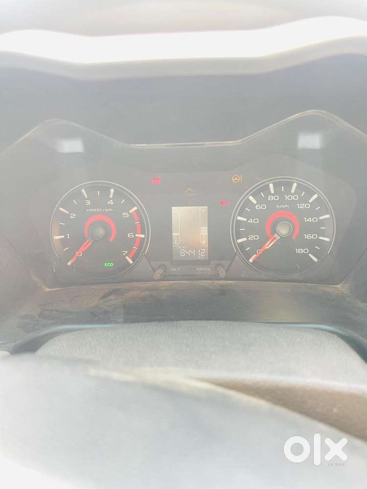 Mahindra Diesel 2016 Car